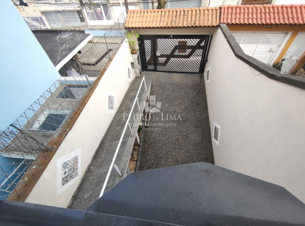 Sobrado frontal na região da Penha 