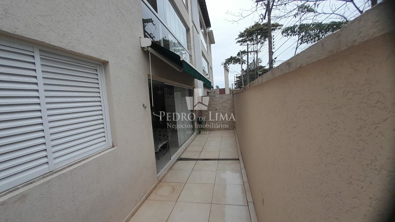 Apartamento Garden no Guarujá Praia da Tortuga, pé na areia