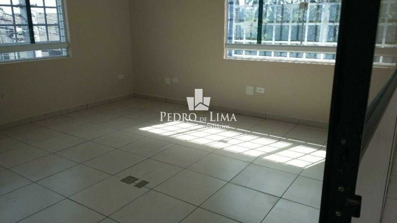 Prédio Comercial de 3 pavimentos com salão, 3 salas, 5 banheiros e Cozinha na Penha