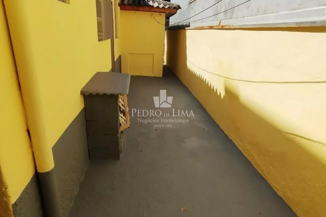Casa Térrea 2 dormitórios, 1 vaga de garagem e 600 metros do metrô na Penha