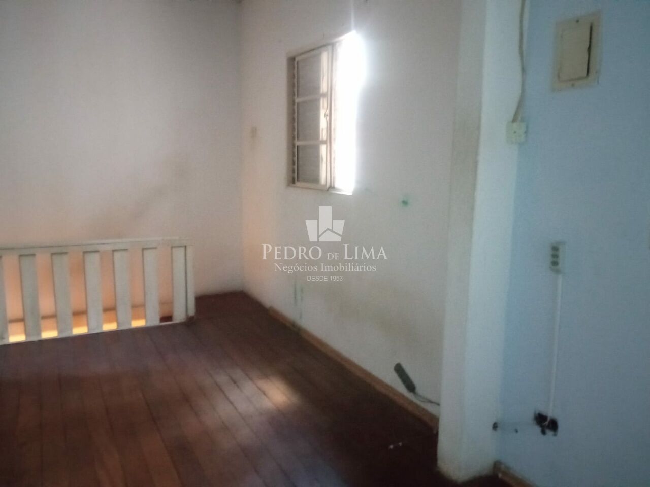 Sobrado de 1 dormitório, sem vaga, 40 m² em travessa na Penha.