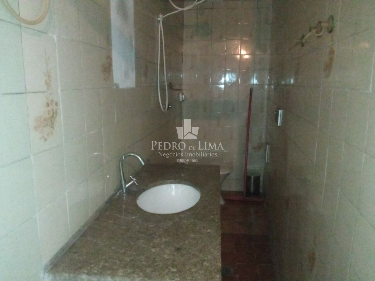 Sobrado de 1 dormitório, sem vaga, 40 m² em travessa na Penha.