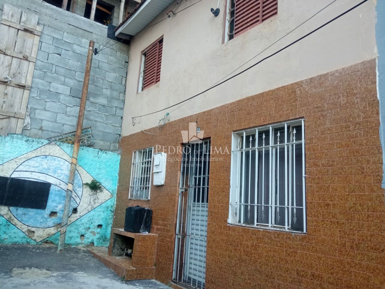 Sobrado de 1 dormitório, sem vaga, 40 m² em travessa na Penha.