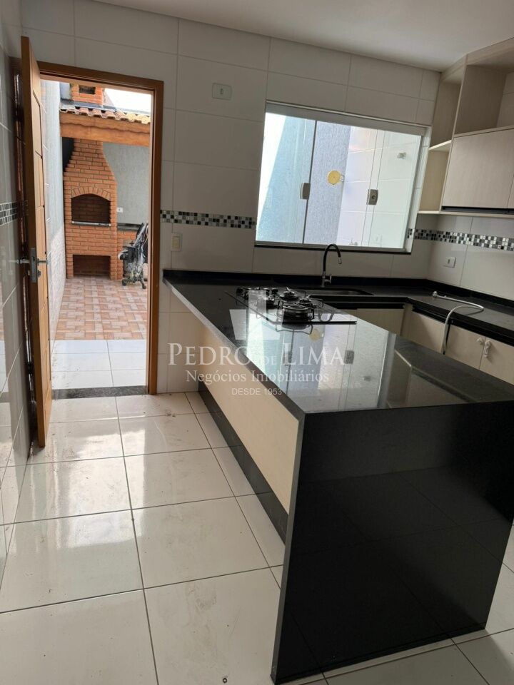 Sobrado frontal mobiliado com 3 suítes, 130 m², em ótima localização da Vila Granada. - Penha