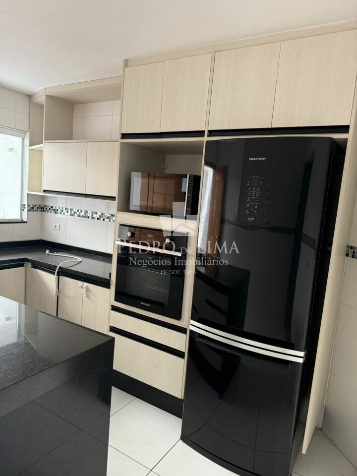 Sobrado frontal mobiliado com 3 suítes, 130 m², em ótima localização da Vila Granada. - Penha