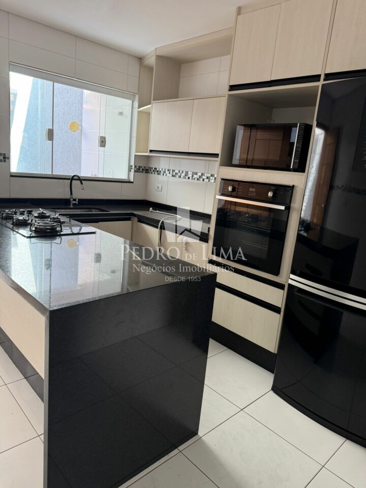 Sobrado frontal mobiliado com 3 suítes, 130 m², em ótima localização da Vila Granada. - Penha