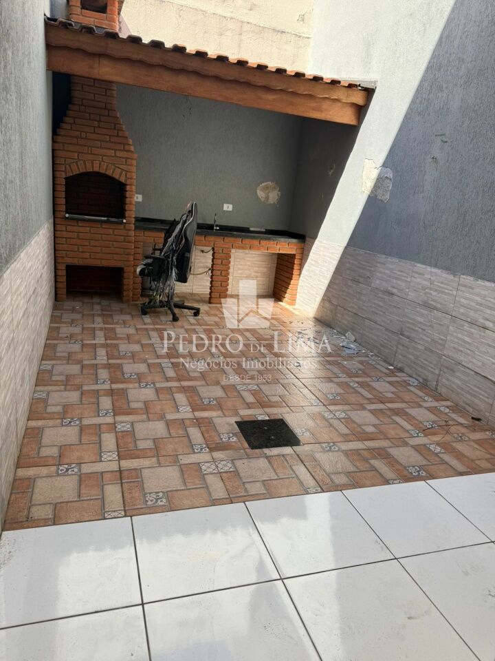 Sobrado frontal mobiliado com 3 suítes, 130 m², em ótima localização da Vila Granada. - Penha