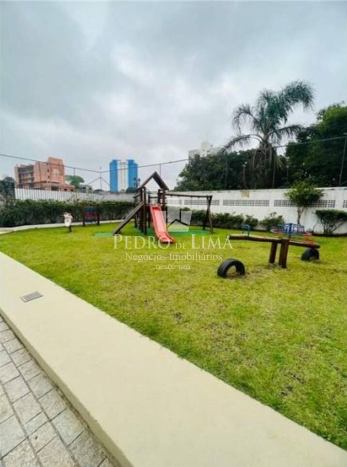 Apartamento no Condomínio Algarve com 2 suítes e duas vagas de garagem na Penha