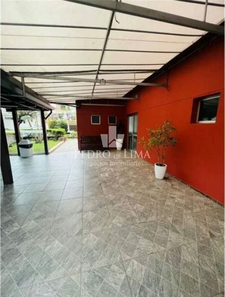 Apartamento no Condomínio Algarve com 2 suítes e duas vagas de garagem na Penha