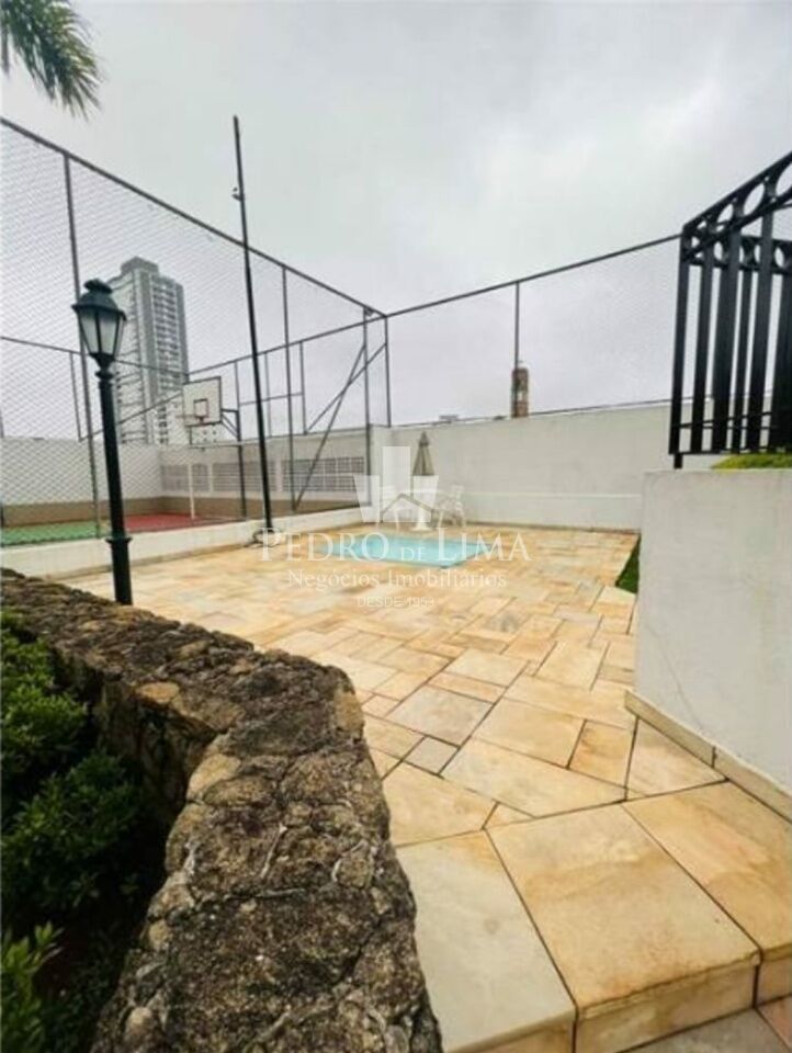Apartamento no Condomínio Algarve com 2 suítes e duas vagas de garagem na Penha