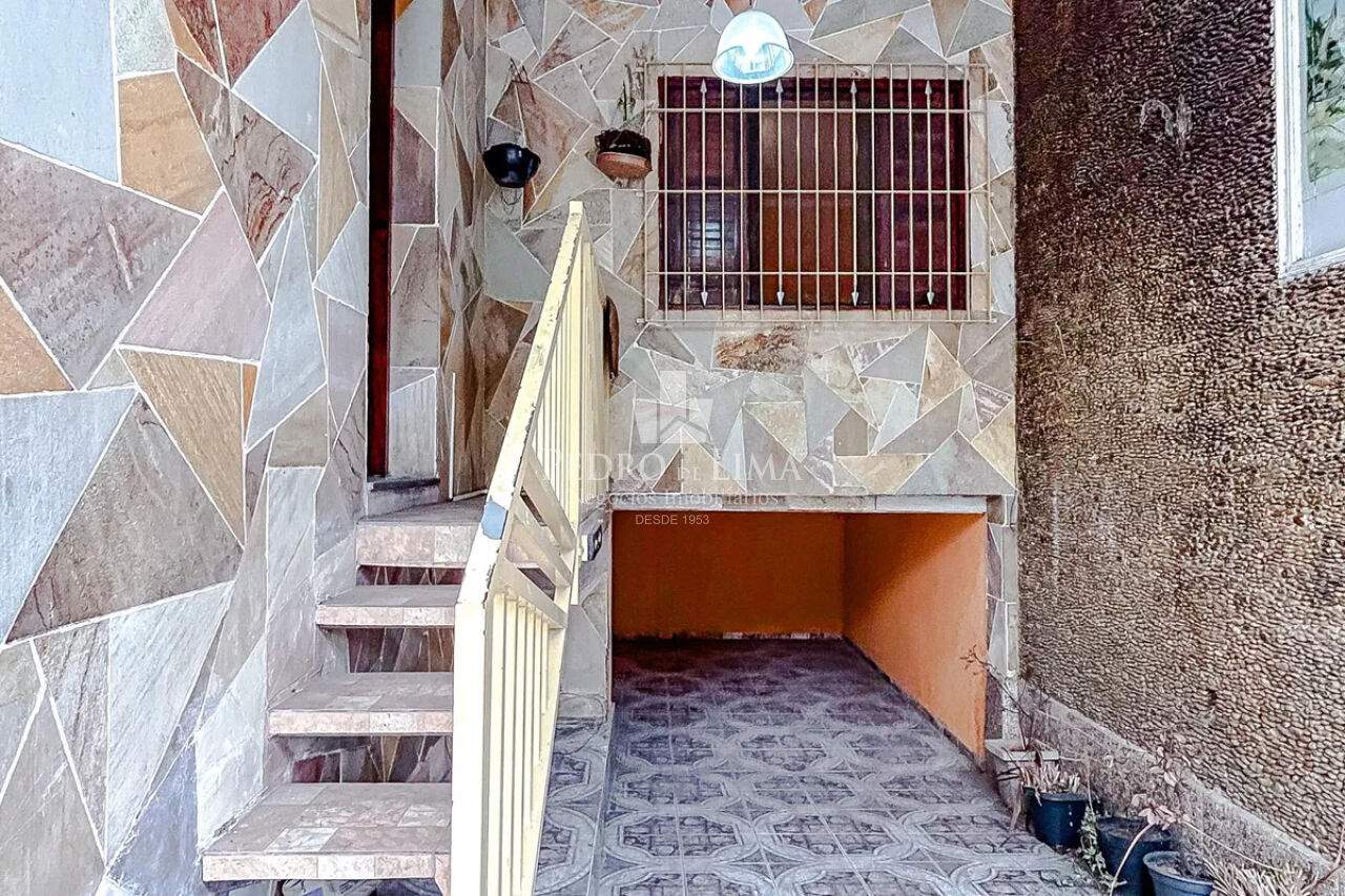 Sobrado no  Penha com 2 dormitórios sendo 1 suíte, 115 m², em ótima localização 