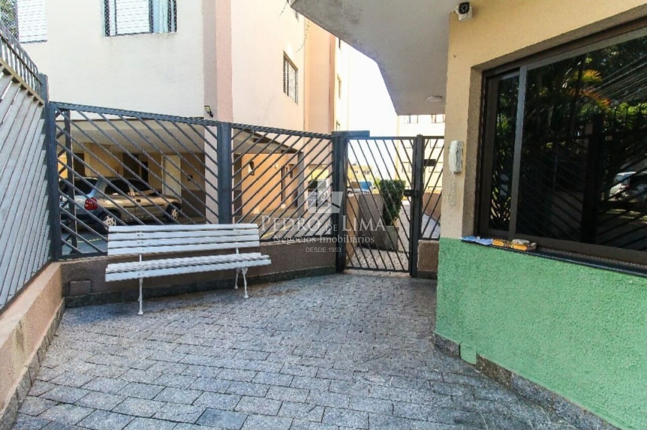 Apartamento com 3 dormitórios, 64 m² e 1 vaga, em Itaquera.