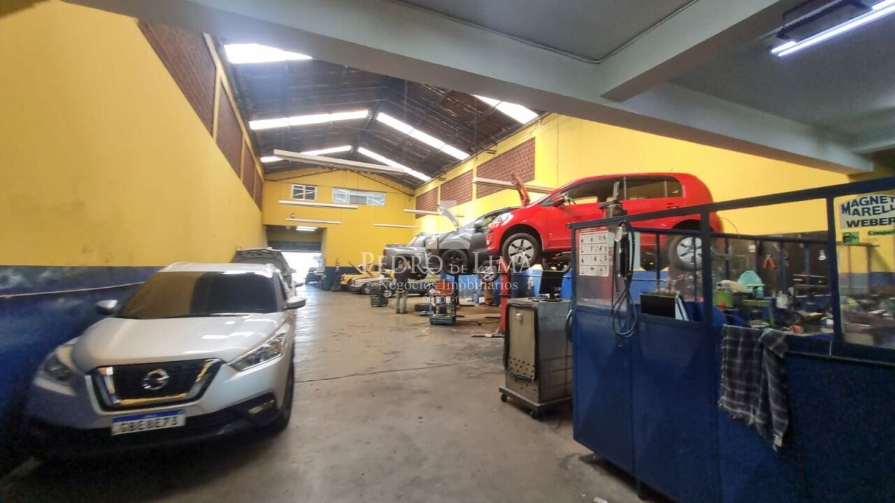 Prédio Comercial na Av Amador Bueno da Veiga - Penha