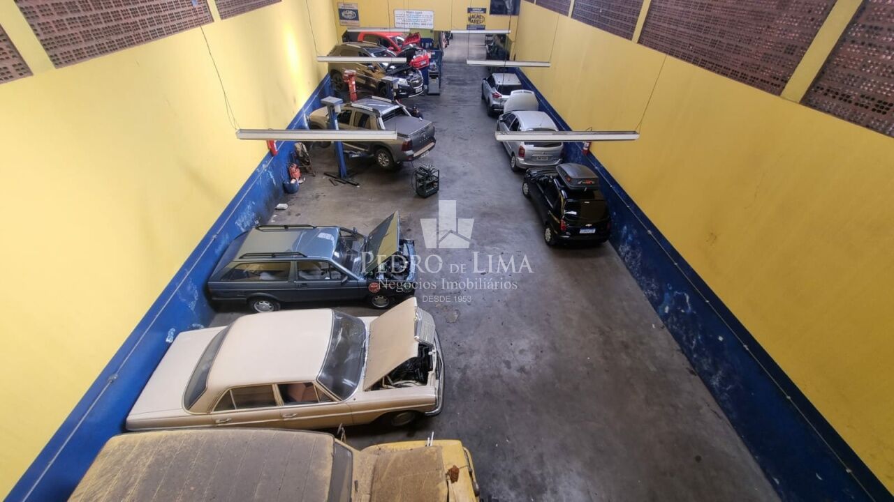 Prédio Comercial na Av Amador Bueno da Veiga - Penha