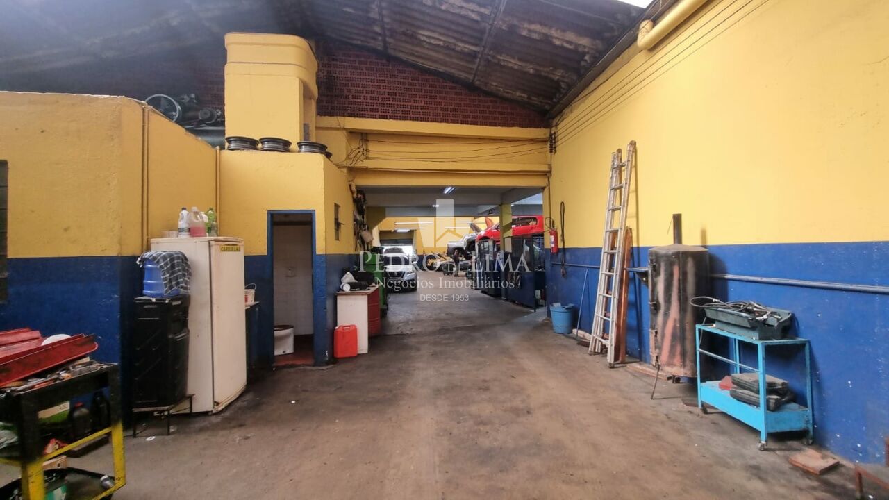 Prédio Comercial na Av Amador Bueno da Veiga - Penha