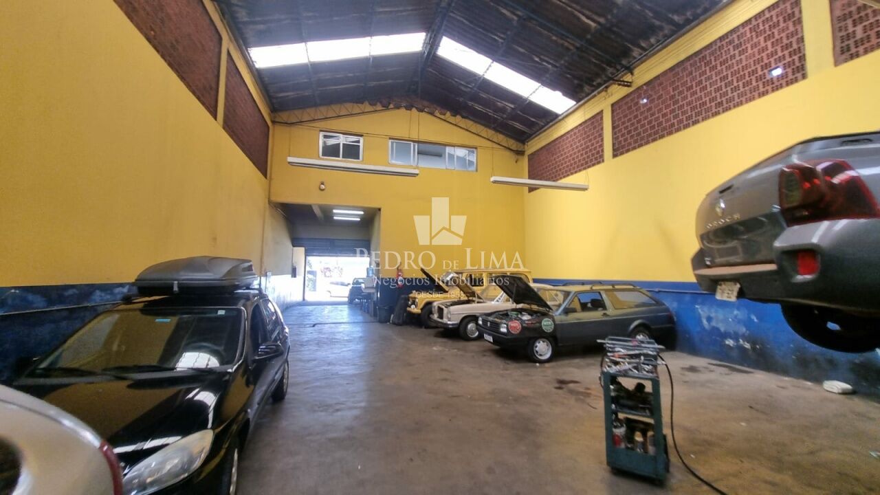 Prédio Comercial na Av Amador Bueno da Veiga - Penha