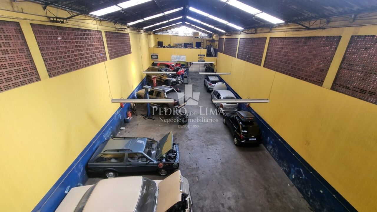 Prédio Comercial na Av Amador Bueno da Veiga - Penha