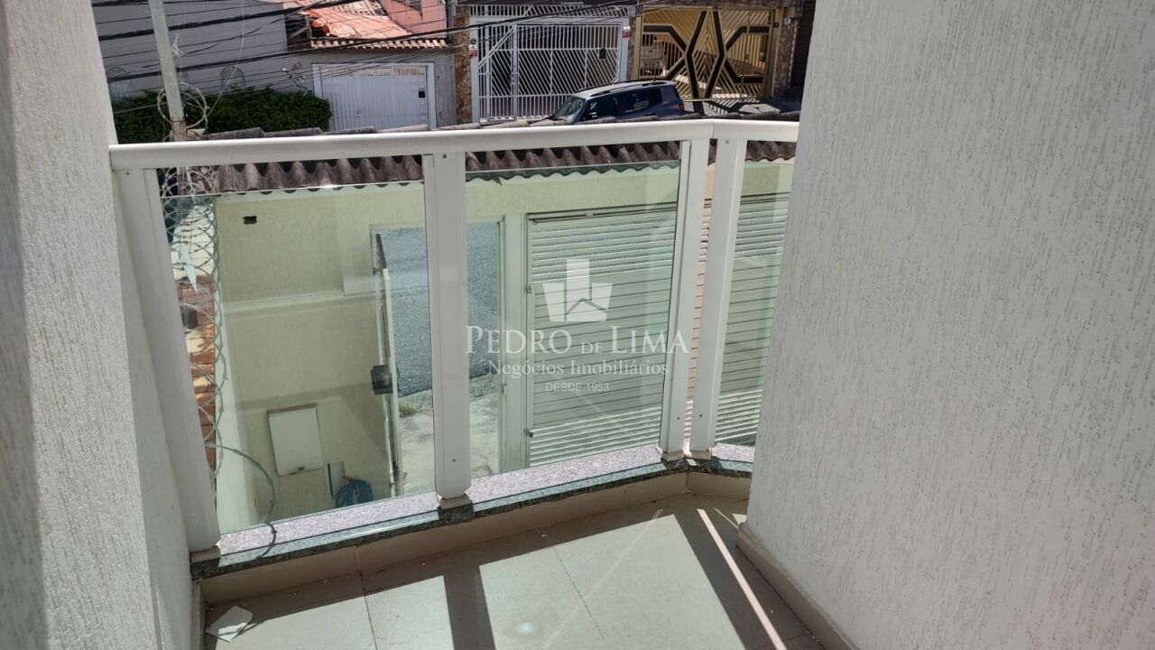 Sobrado Frontal na Penha 2 dormitórios e 2 vagas livres, ótima localização.