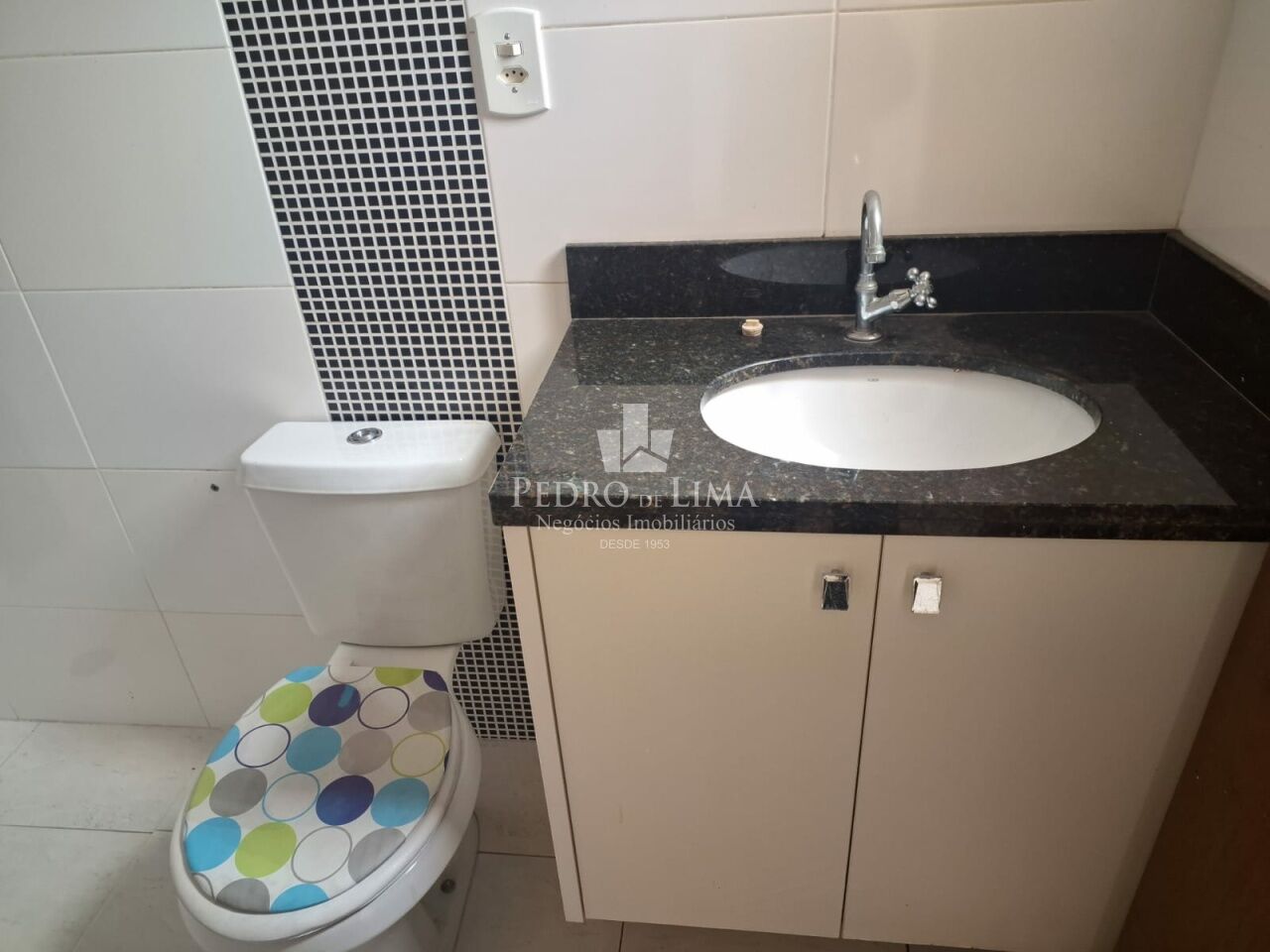 Sobrado de Condomínio em porcelanato com 2 suítes e 1 vaga na Vila Matilde