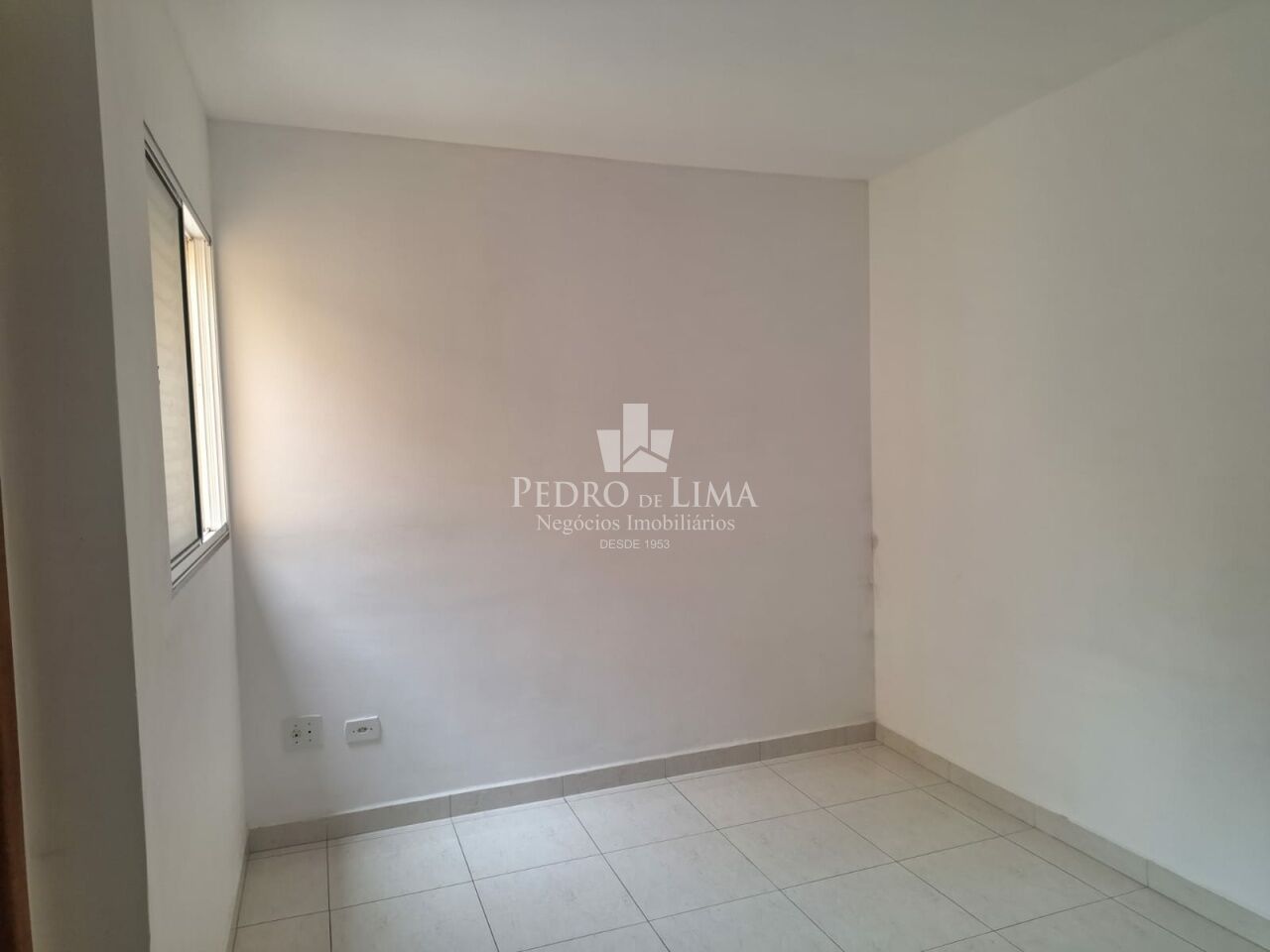 Sobrado de Condomínio em porcelanato com 2 suítes e 1 vaga na Vila Matilde