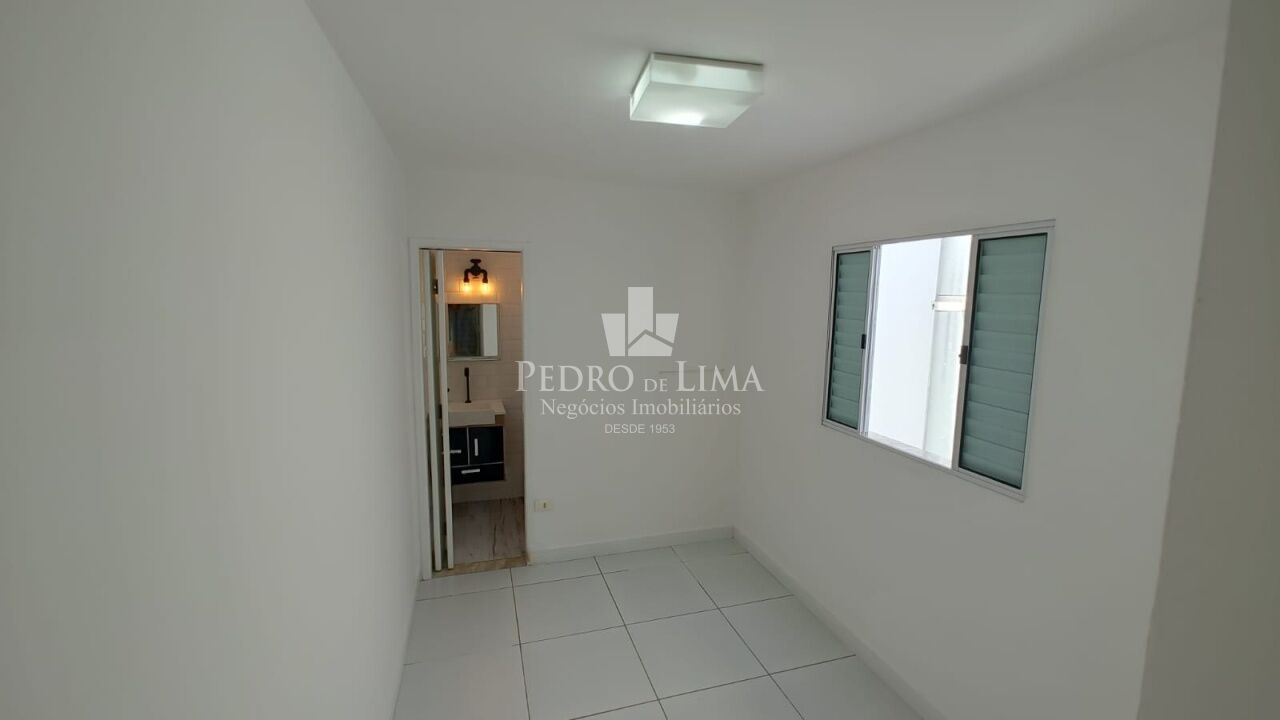 Sobrado na Penha de França, com 3 suítes, 4 vagas e churrasqueira. 