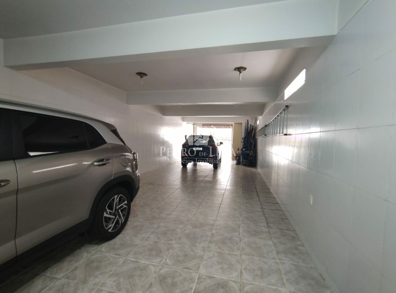Sobrado frontal na região da Penha
