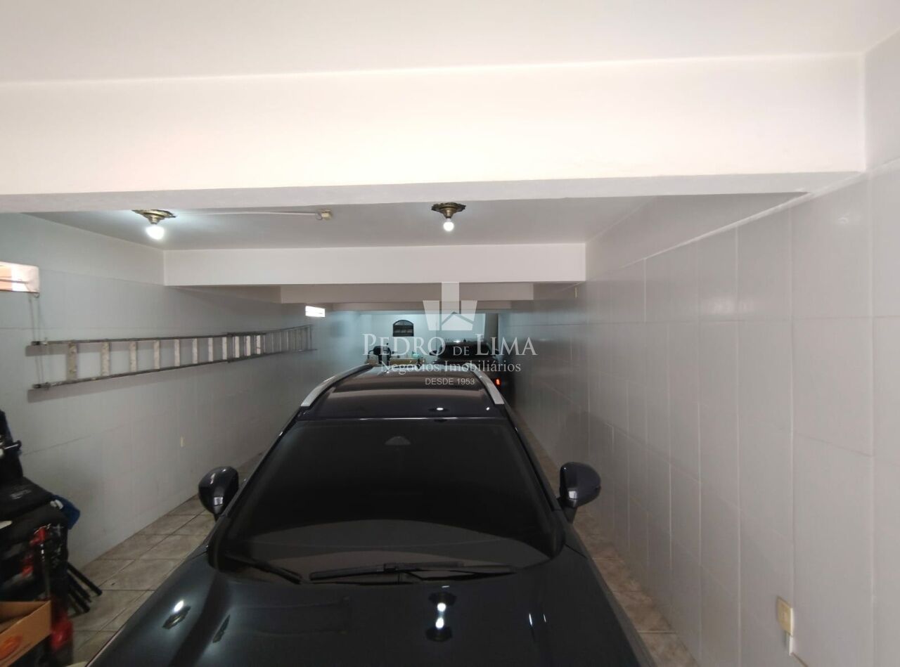 Sobrado frontal na região da Penha