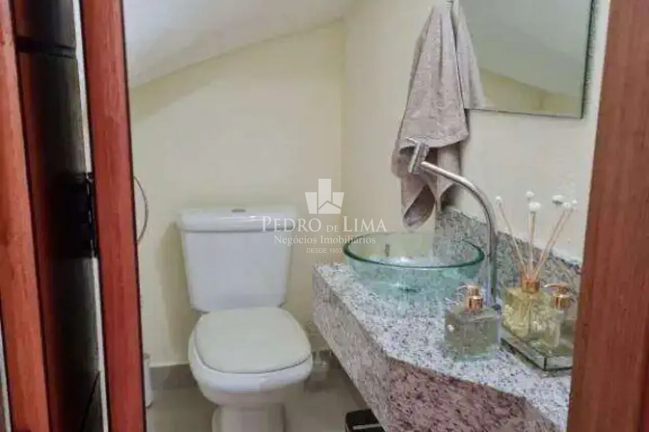 Sobrado frontal na região da Vila Formosa 