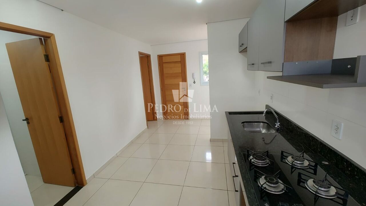 Apartamento de 57 metros na Penha de França, com dois quartos.