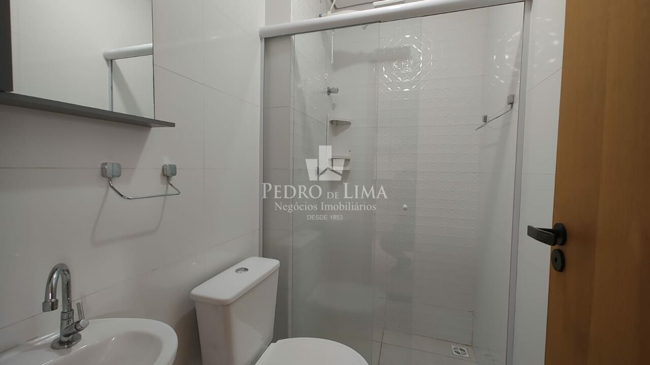 Apartamento de 57 metros na Penha de França, com dois quartos.