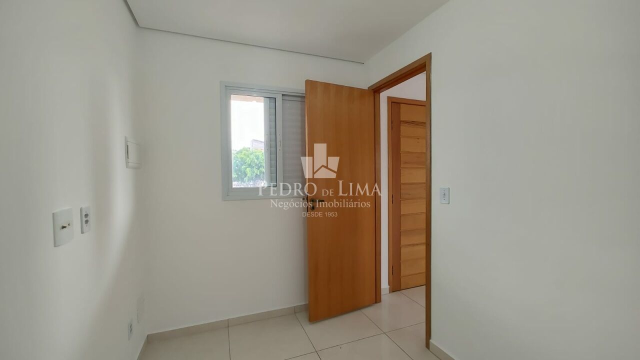 Apartamento de 57 metros na Penha de França, com dois quartos.