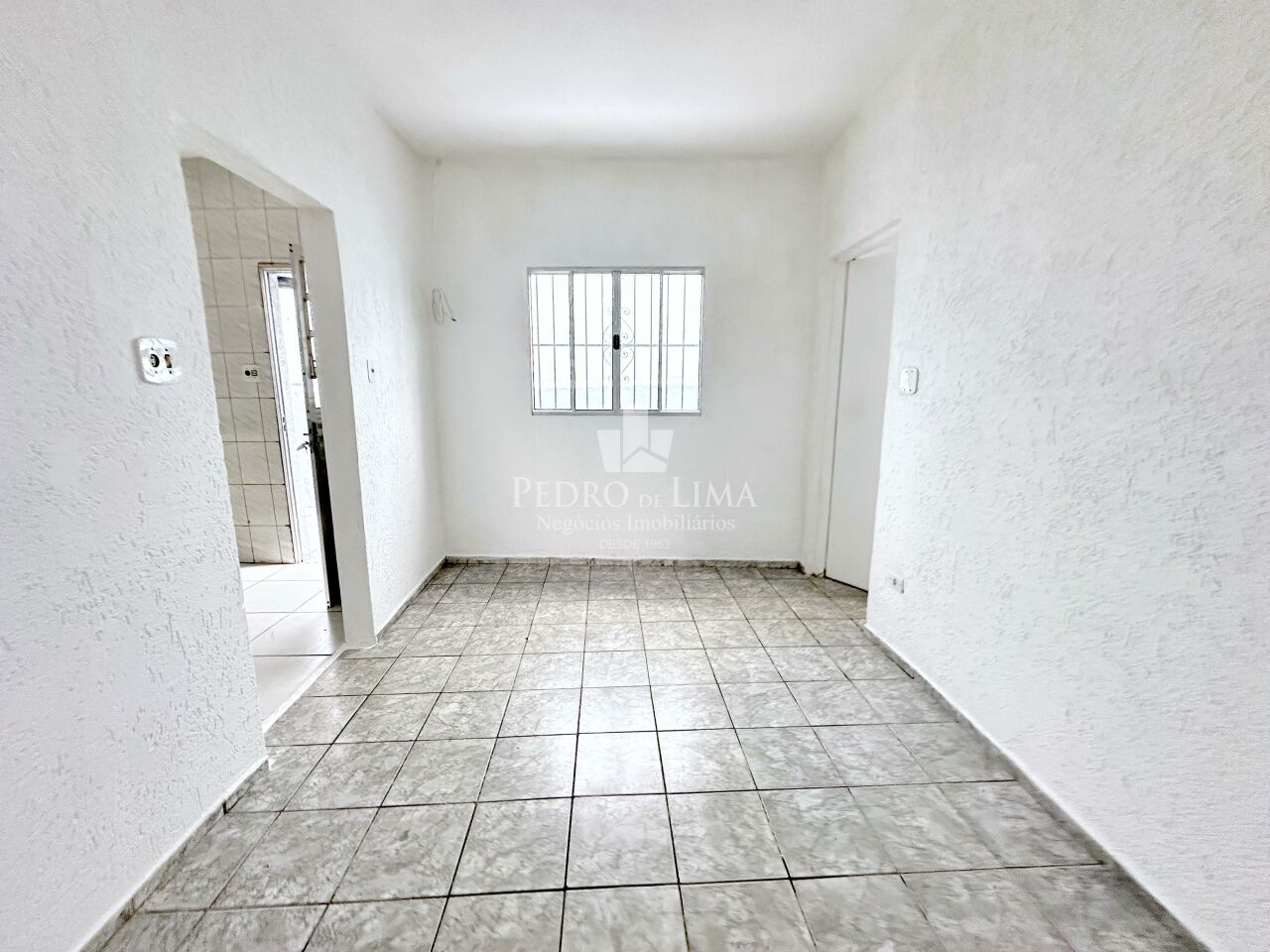 imagem do imovel Casa Térrea, terreno 6,20x20 com 1 quarto, 1 vaga e quintal frontal amplo na Penha ref: PE45052