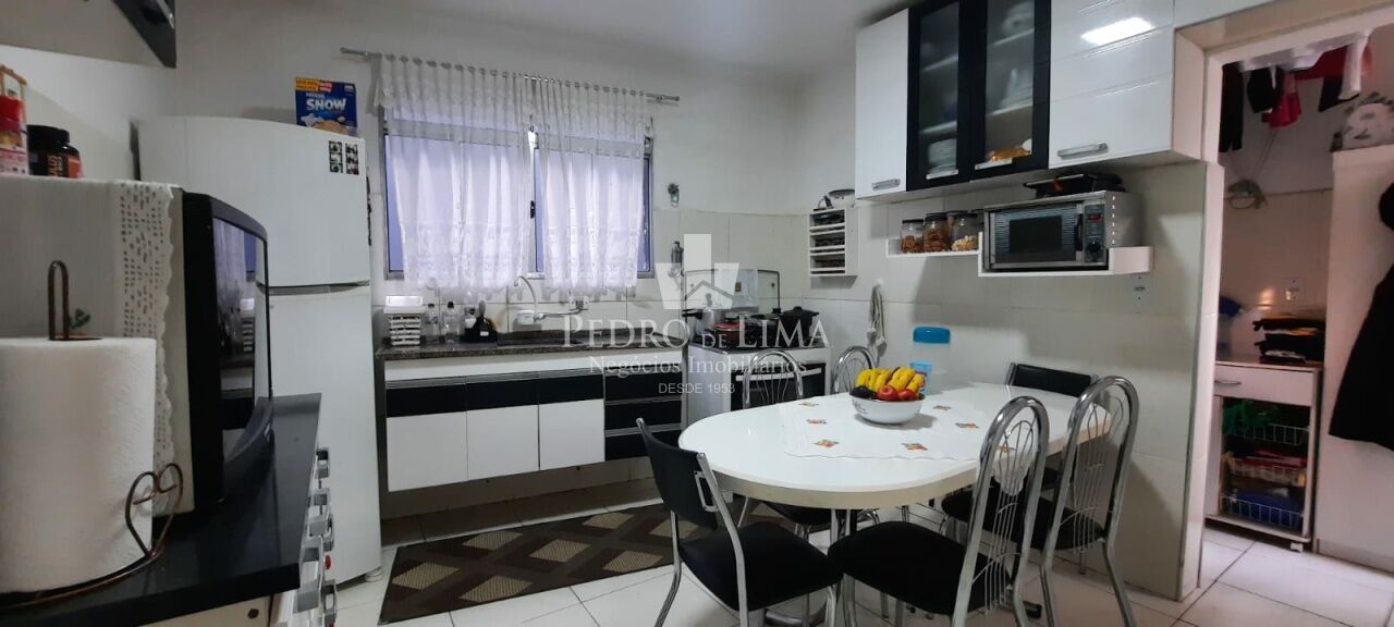 Terreno com 4 casas no Ermelino Matarazzo