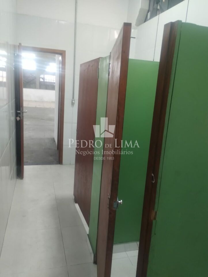 Galpão Comercial de 1000 metros na Av Dr Assis Ribeiro