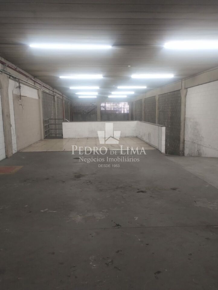 Galpão Comercial de 1000 metros na Av Dr Assis Ribeiro