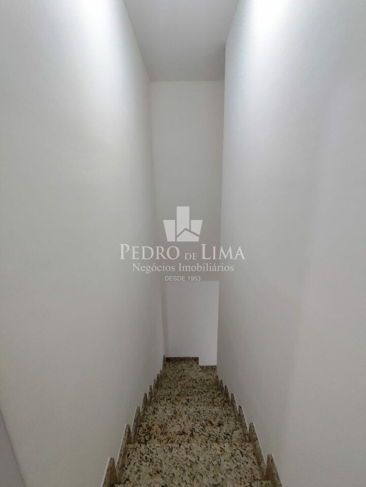  Sobrado em Condomínio na Vila Ré