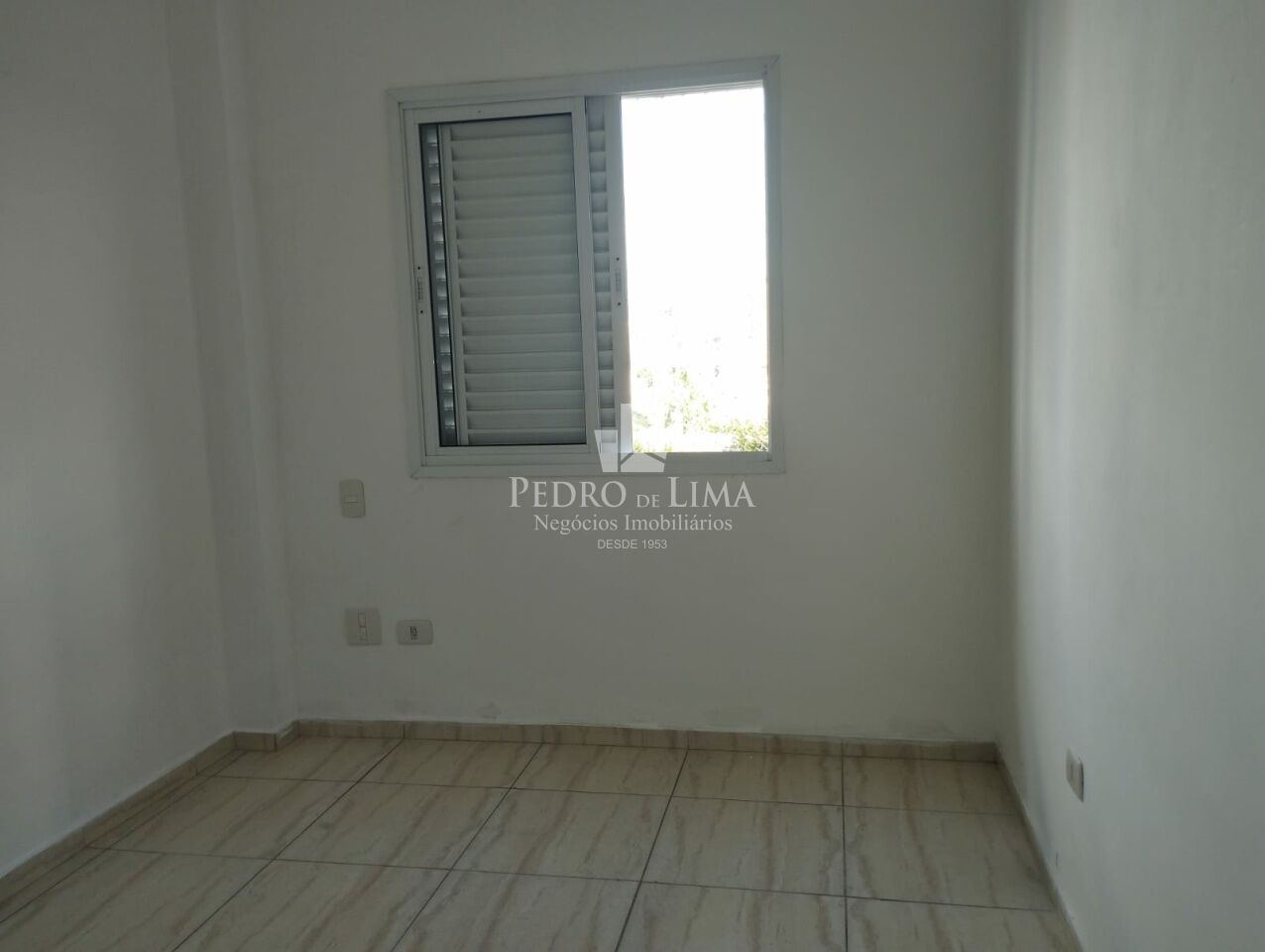 Sobrado em condominio com 3 dormitórios e 2 vagas na Penha
