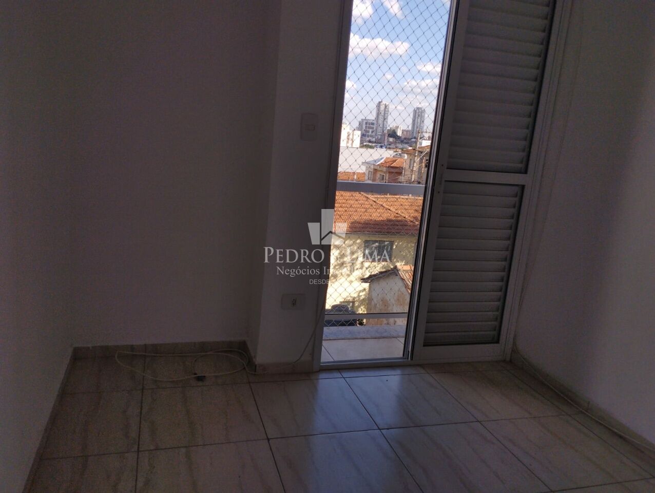 Sobrado em condominio com 3 dormitórios e 2 vagas na Penha
