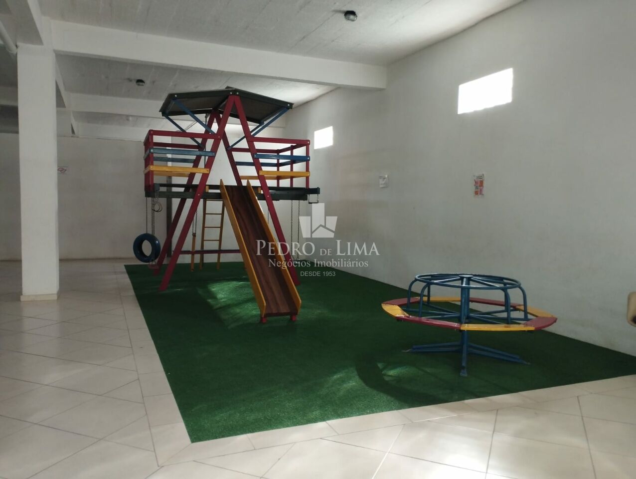 Sobrado em condominio com 3 dormitórios e 2 vagas na Penha