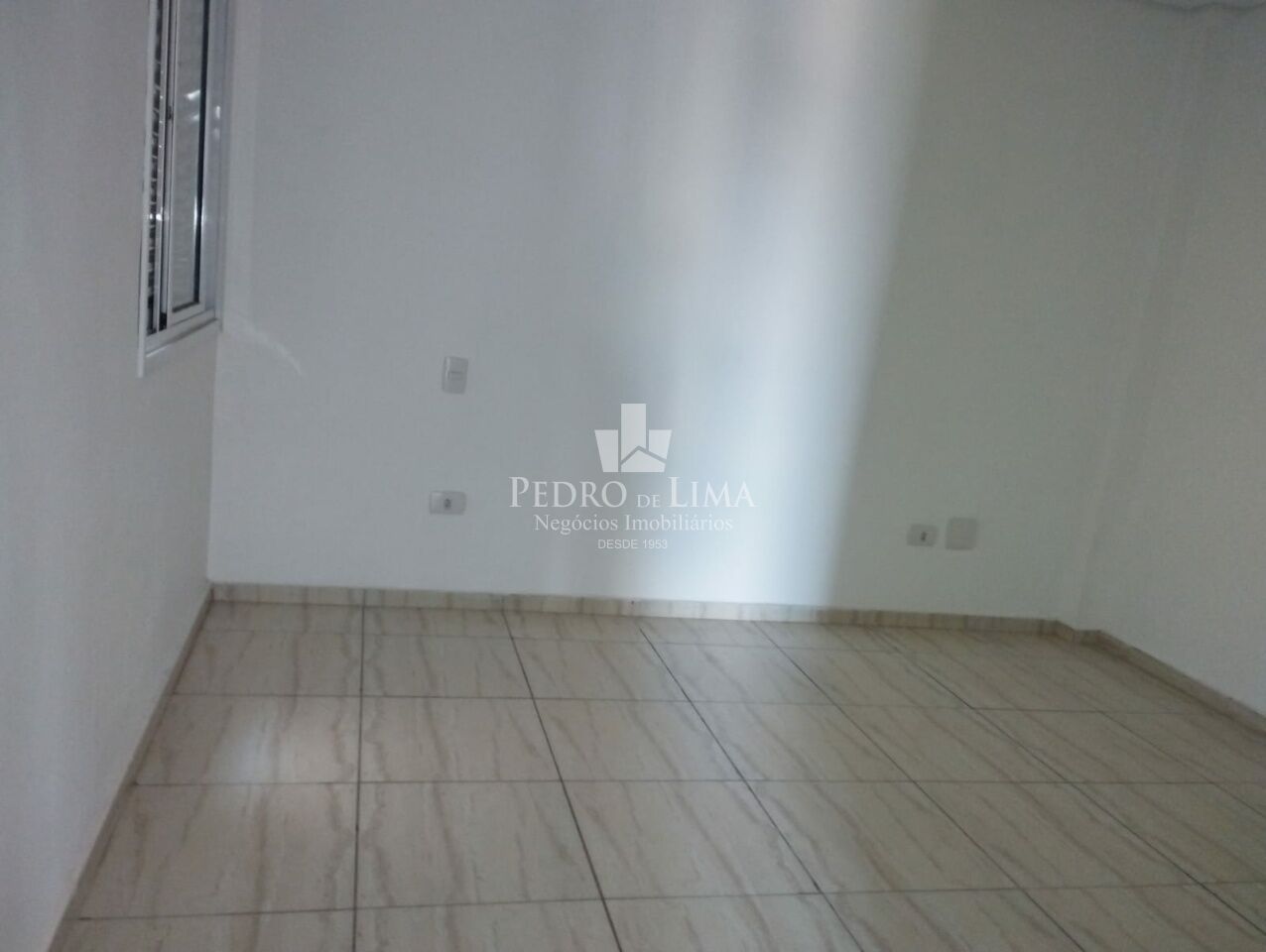 Sobrado em condominio com 3 dormitórios e 2 vagas na Penha