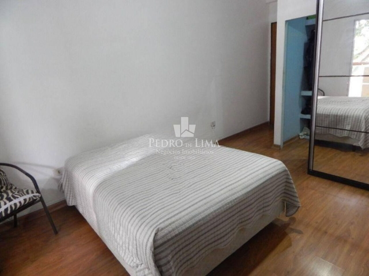 Sobrado com 3 dormitórios 150 m² na Vila Ré