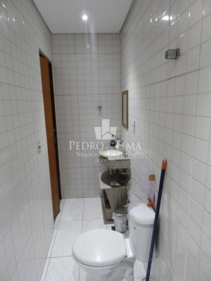 Sobrado com 3 dormitórios 150 m² na Vila Ré