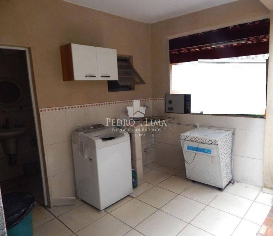 Sobrado com 3 dormitórios 150 m² na Vila Ré