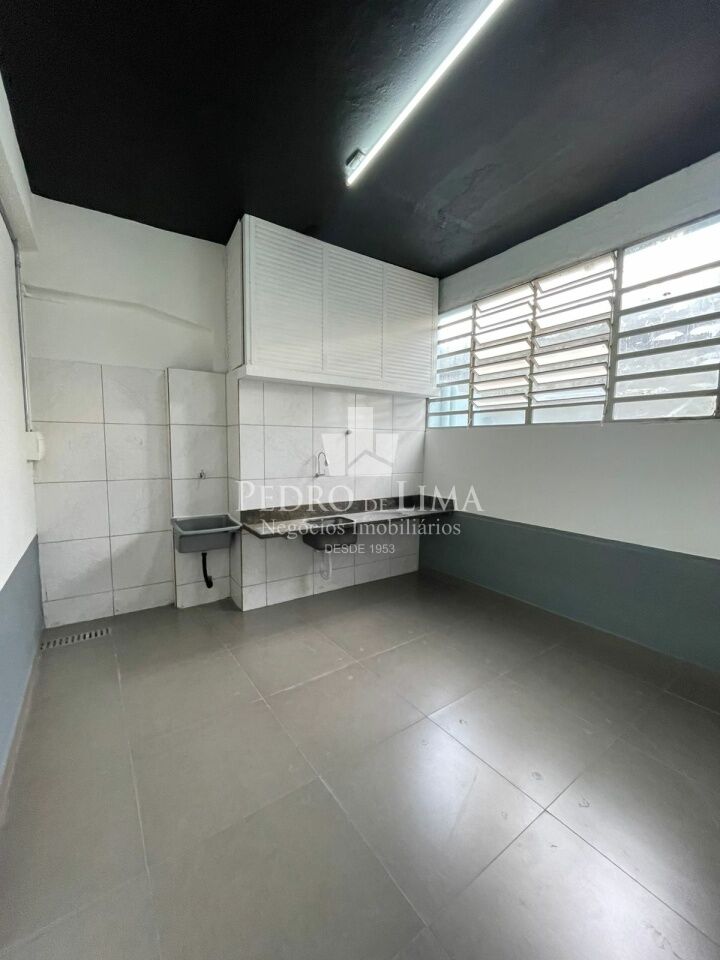 Salão Comercial na Vila Matilde com 150m² com 2 Banheiros