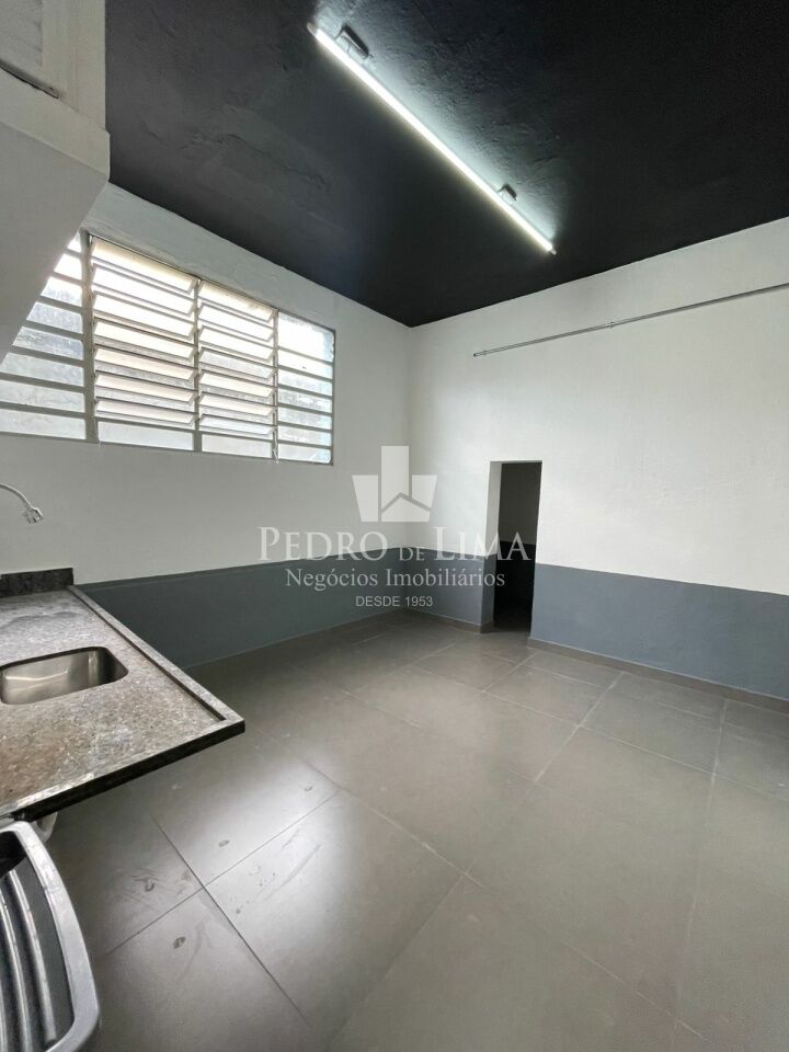 Salão Comercial na Vila Matilde com 150m² com 2 Banheiros