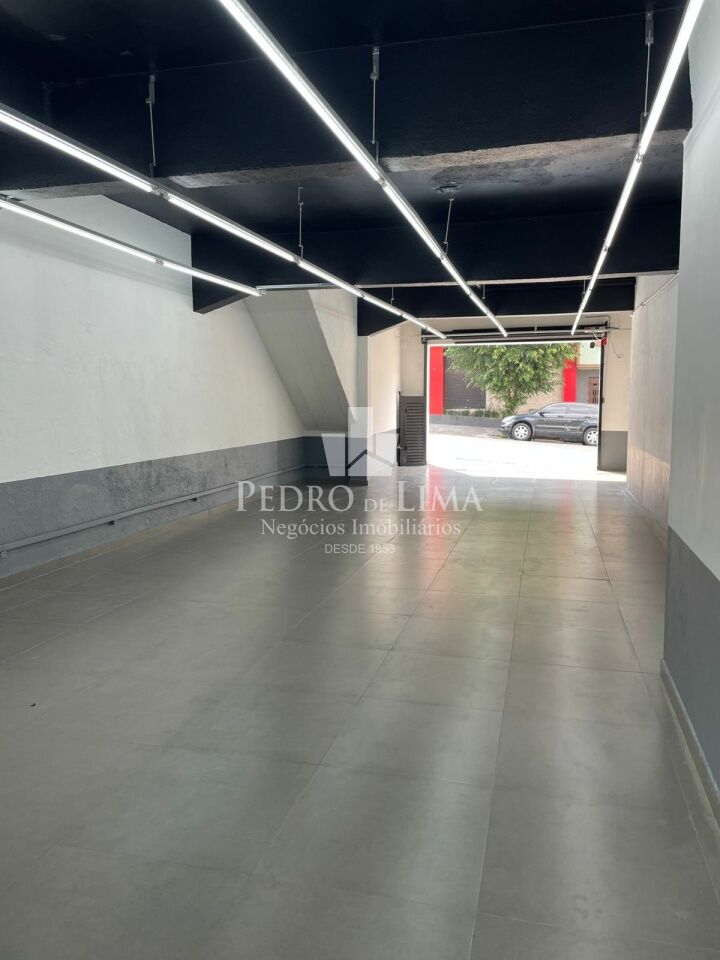 Salão Comercial na Vila Matilde com 150m² com 2 Banheiros