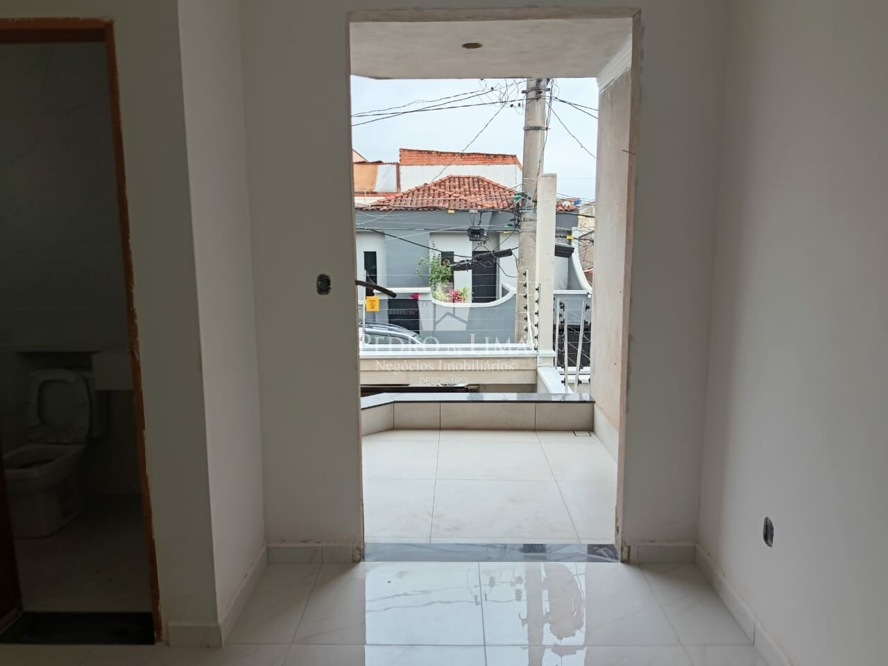Sobrado em Lançamento na Penha 3 dormitórios sendo 3 suítes e 4 vagas 