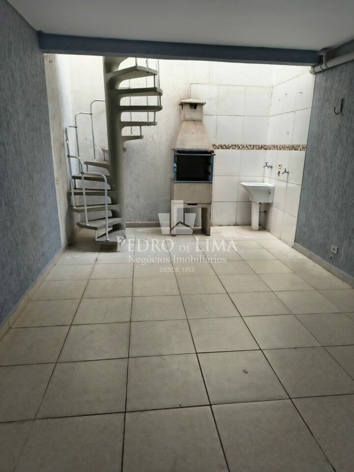 Sobrado Frontal 3 dormitórios,1 suite e 3 vagas de garagem na Vila Matilde