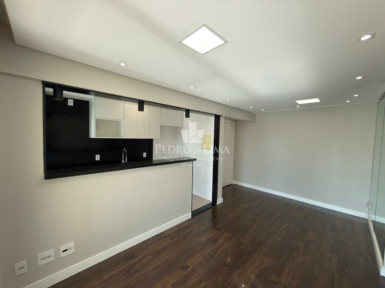 Apartamento todo reformado em andar alto, vista livre e 72m² na Vila Matilde