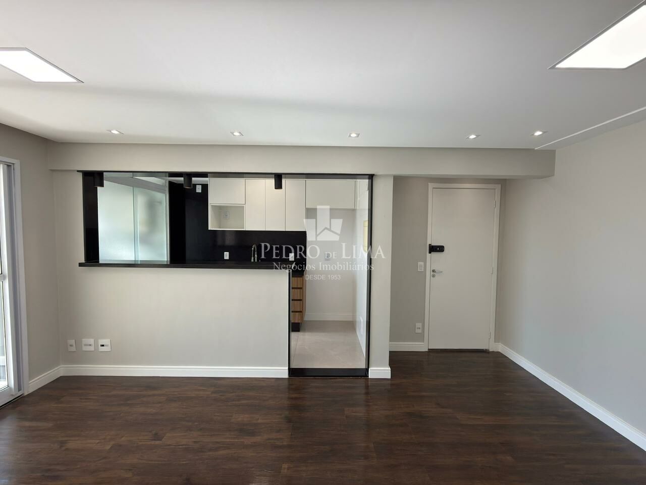 Apartamento todo reformado em andar alto, vista livre e 72m² na Vila Matilde